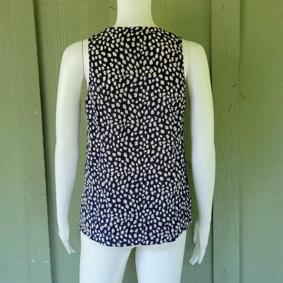 JOIE Navy Blue Ivory Print Silk Top XS - Picture 2 of 3
